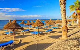 Fresh Apartment In Las Americas, Pe210 Next To The Beach